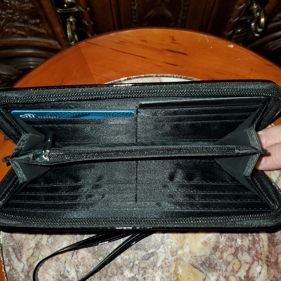 Hustler Black Patent Faux Leather Wristlet or Cosmetic Bag - Picture 3 of 5